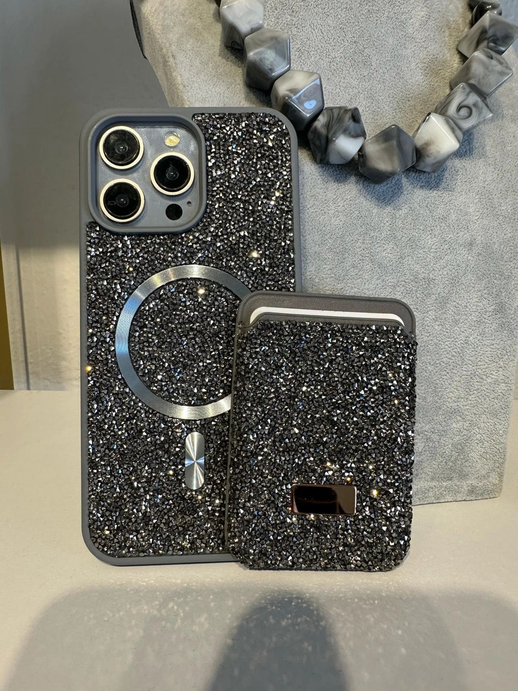 Diamond Titanyum Taşlı Telefon Kılıfı Ve Magsafe Kredi Kartlık